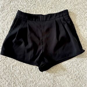 Tobi black dressy shorts w pockets